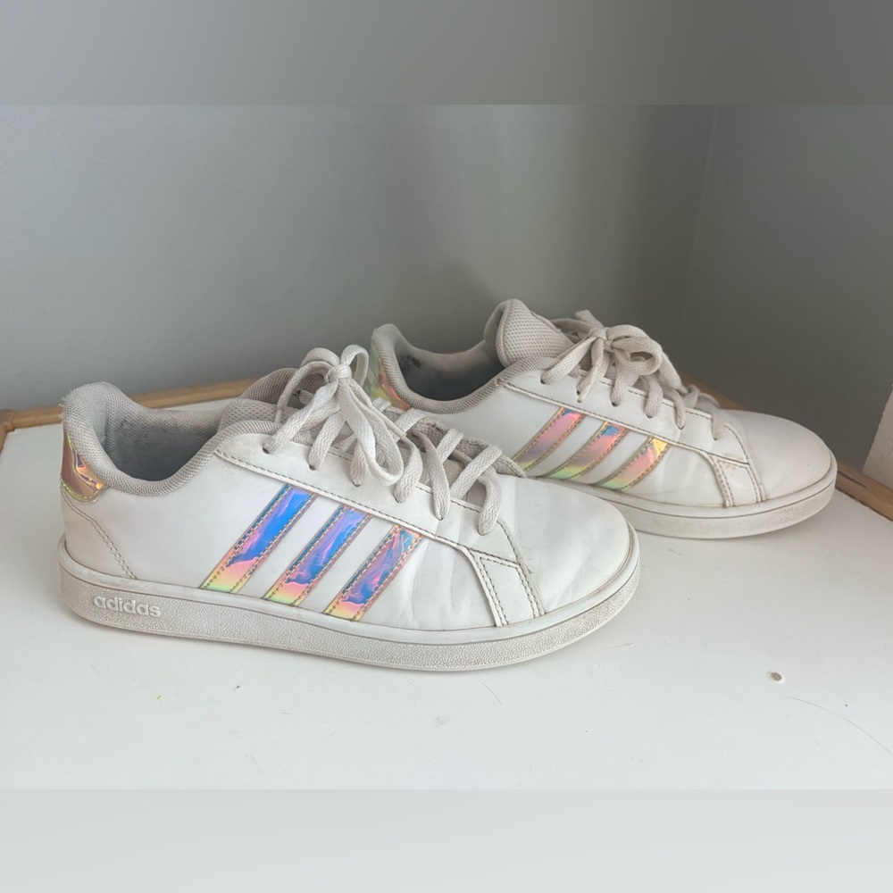 Adidas Kids Sneakers with Iridescent Stripes size 4.5Y